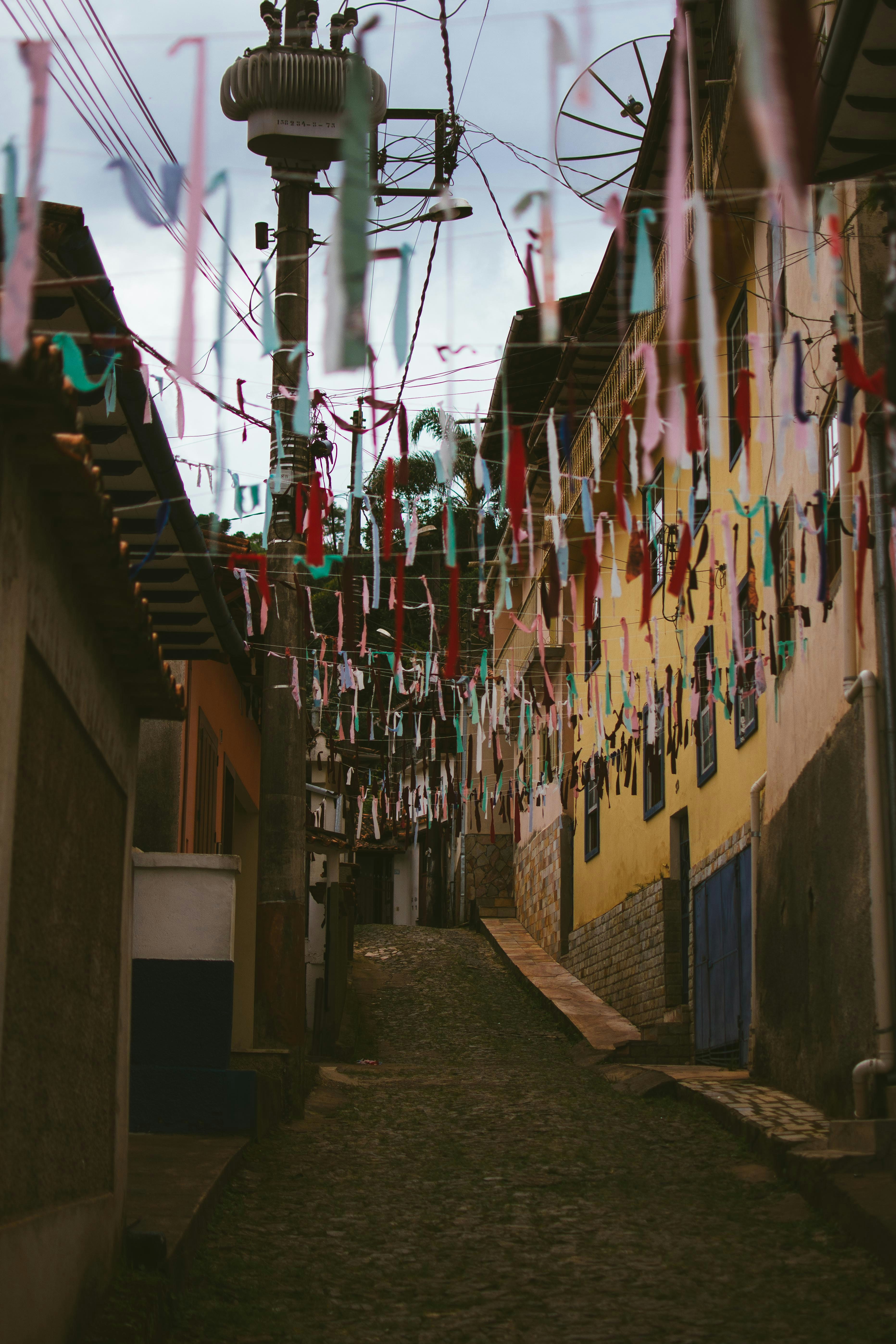 yellow and red painted houses